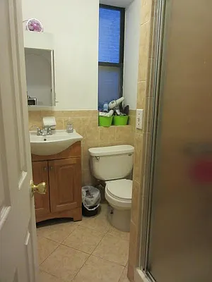 Rented by Mdrn Residential | media 7