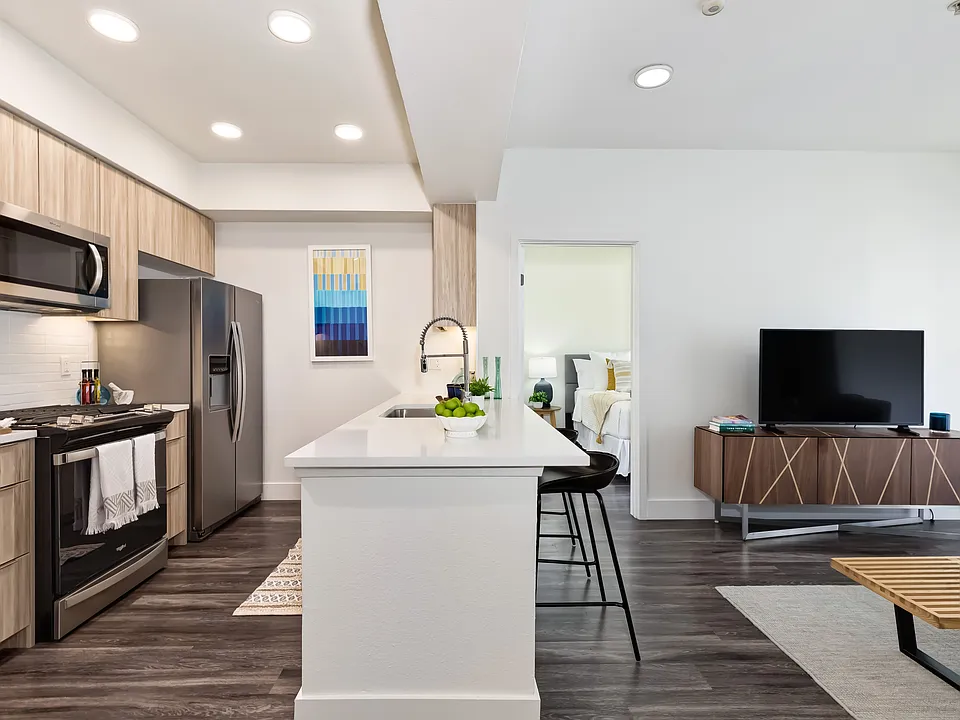 Living at Santa Monica