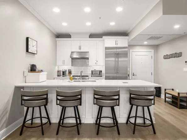 353 Summer St Unit 310, Somerville, MA 02144