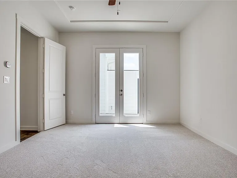 1000 Marian Dr — Photo 11