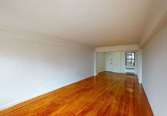 3rd image of 511 W 235th St #3B