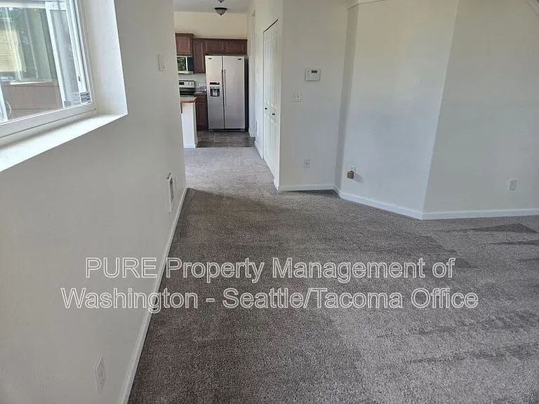 5027 NE 5th Pl — Photo 6
