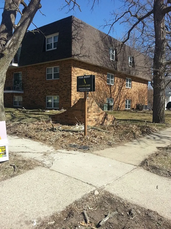 Humboldt Apartments - Unit 304 — Photo 2