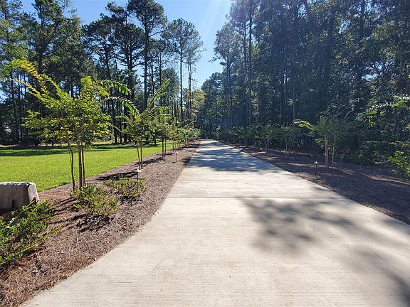 4th image of 1382 Forest Acres Dr