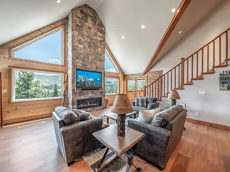 151 Silver Peak Rd — Photo 3