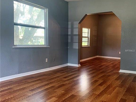 4th image of 1302 W 12th St