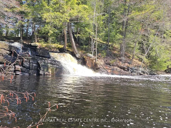 1033 N Shore Dr, Town Of Gravenhurst, ON P1P 1R1