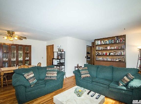 3rd image of 135 Jefferson St