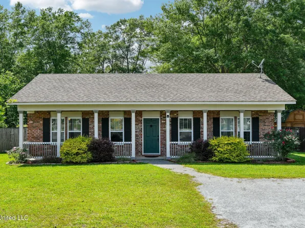 22094 Rayvan Ln, Kiln, MS 39556