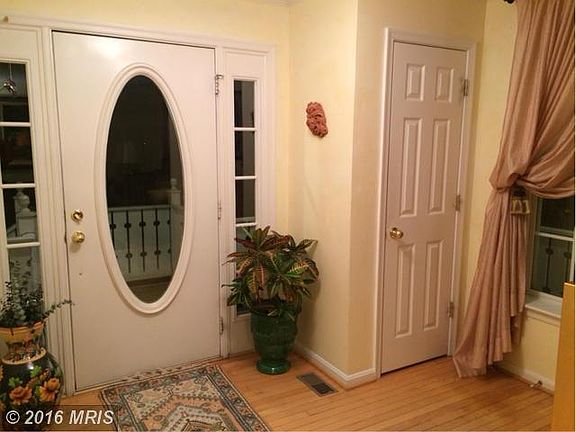 2nd image of 22 Goldsborough Way #38