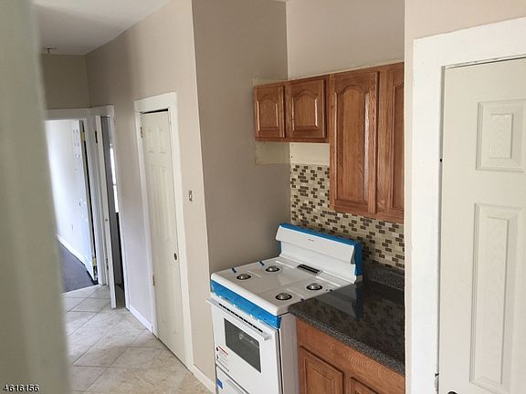 3rd image of 336-338 Sandford Ave