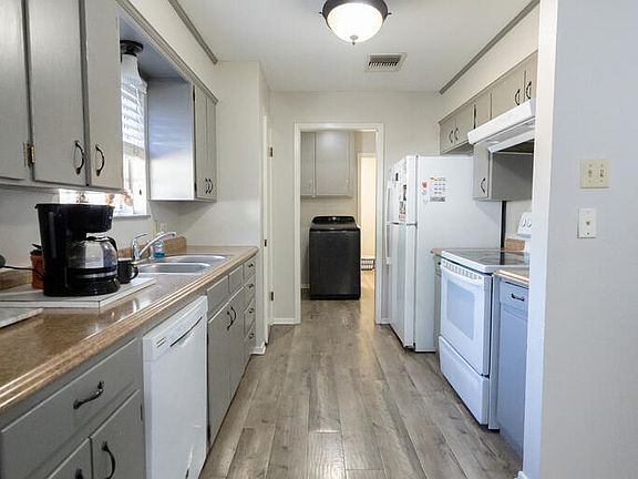 4th image of 3505 Jacksboro Ave