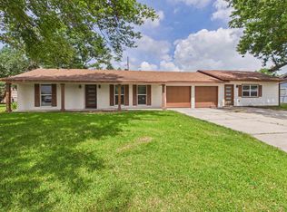 4209 Glenhurst St, Orange, TX 77632
