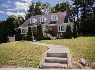 7 Zenith Dr, Worcester, MA 01602