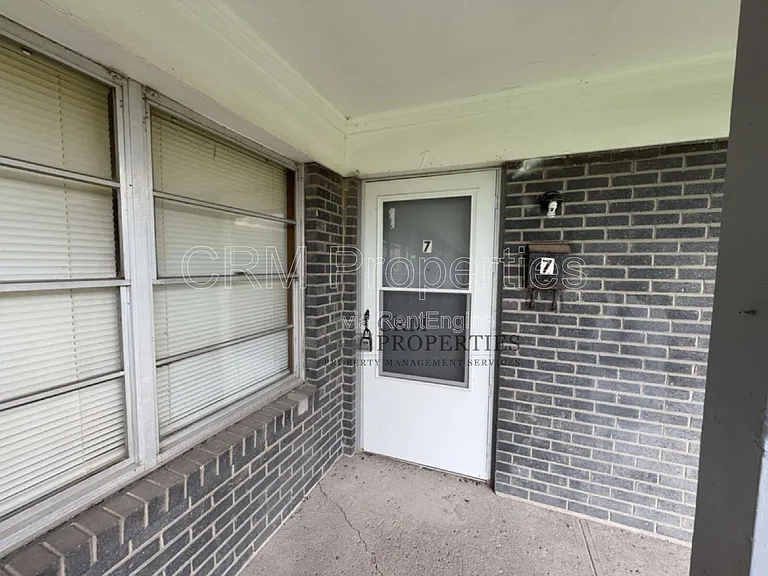 6114 Hillside Ave #7 — Photo 2