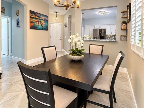 5th image of 2752 Saigon Dr
