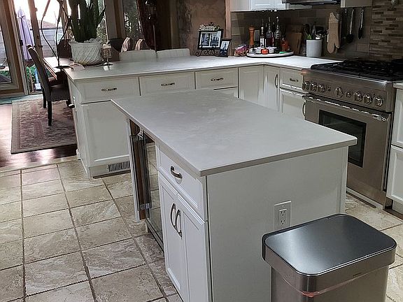 3rd image of 9 Waterford Dr