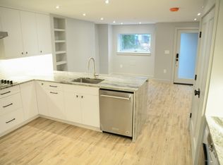 1842 Ingleside Ter NW #B, Washington, DC 20010