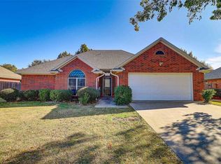 214 D Lynne St, Aubrey, TX 76227