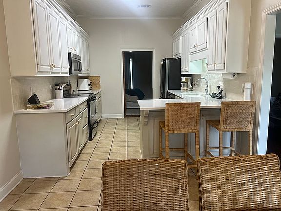 3rd image of 104 Merrimac Way