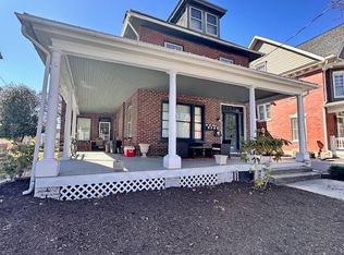 220 S Broad St APT 2, Lititz, PA 17543