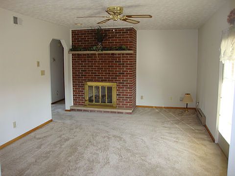 4th image of 118 Meadowlark Dr