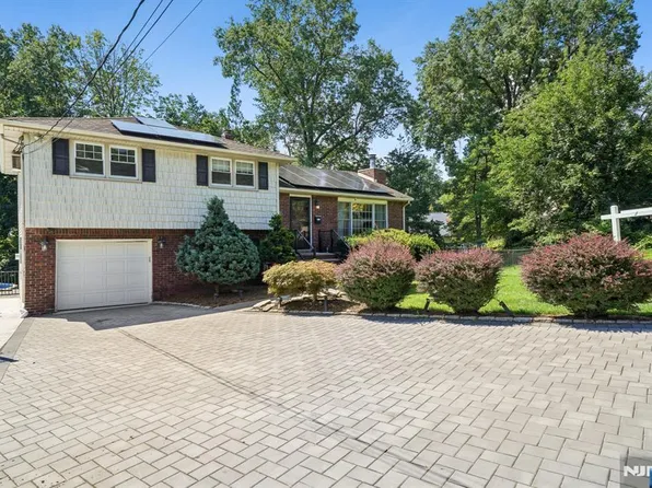 38 Serafin Pl, Glen Rock, NJ 07452