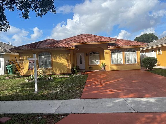 3rd image of 1831 NW 206th St