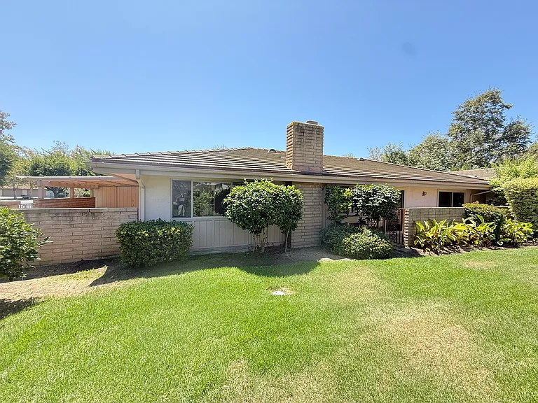 27481 Avenida Larga — Photo 4