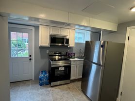 421 Saint Margarets Dr, Capitol Heights, MD