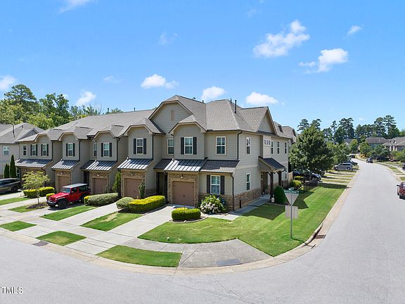 2nd image of 699 Wickham Ridge Rd