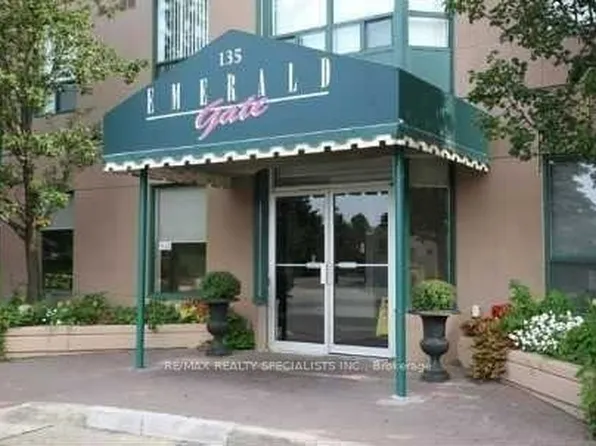 135 Hillcrest Ave, Mississauga, ON