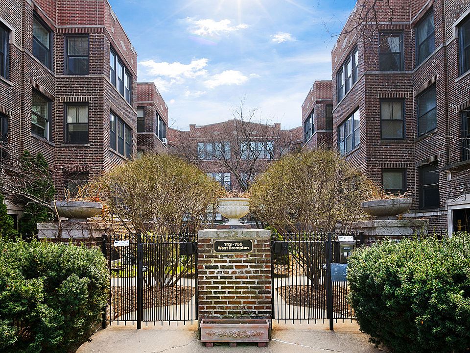 1st image of 743 W Brompton Ave #2N