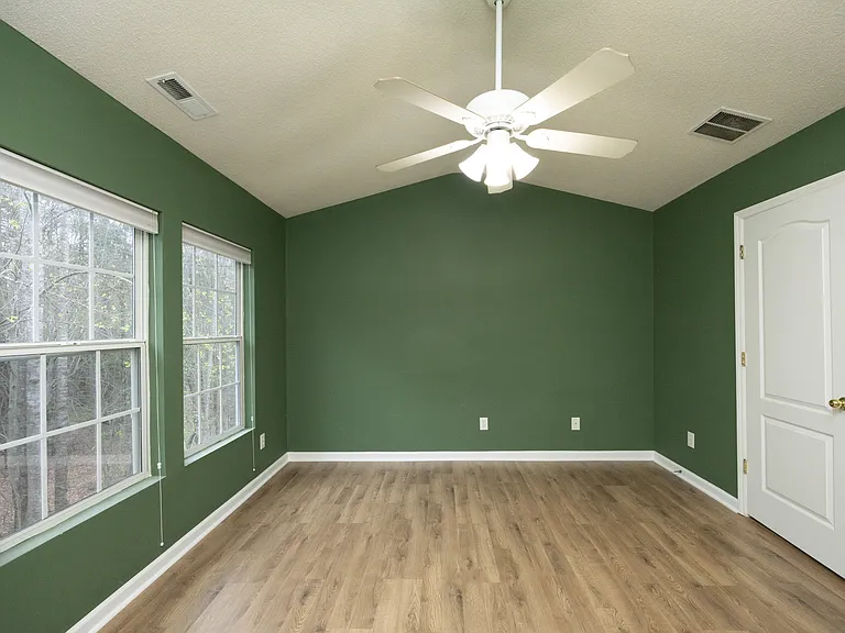 327 Orchard Park Dr — Photo 28