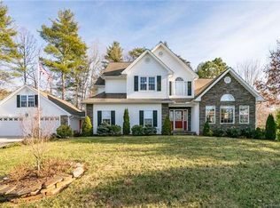 75 Red Maple Dr, Weaverville, NC 28787