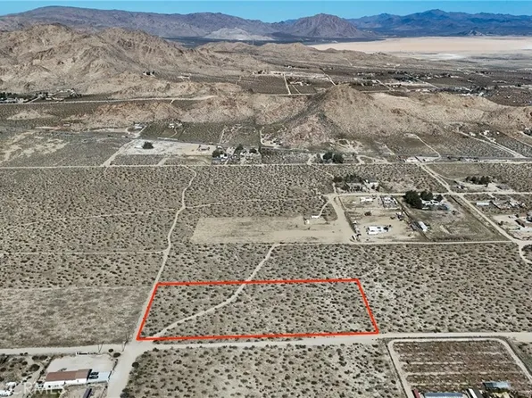 799 Bullrush Rd, Lucerne Valley, CA 92356