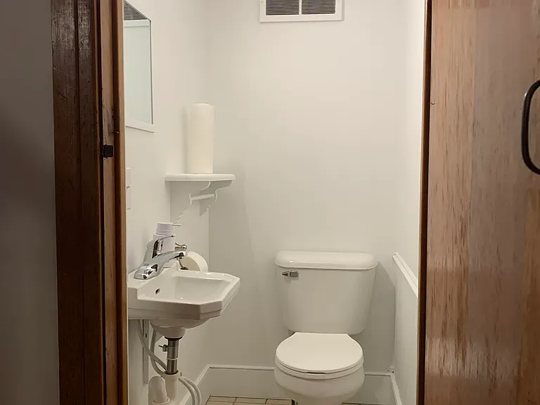 430 Broad St — Photo 8