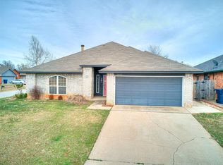 16932 Cedarwood Dr, Edmond, OK 73012