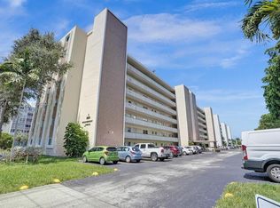 1001 NE 14th Ave APT 401, Hallandale Beach, FL 33009