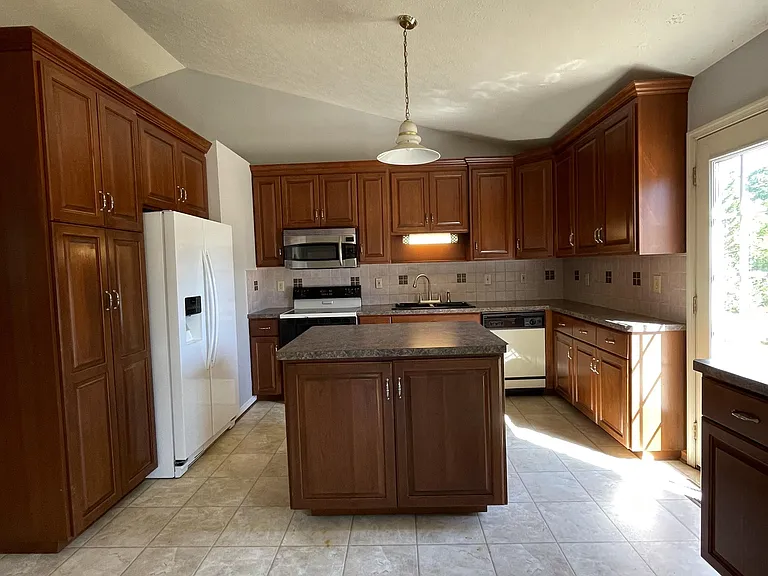 1884 Prophet Rd — Photo 3