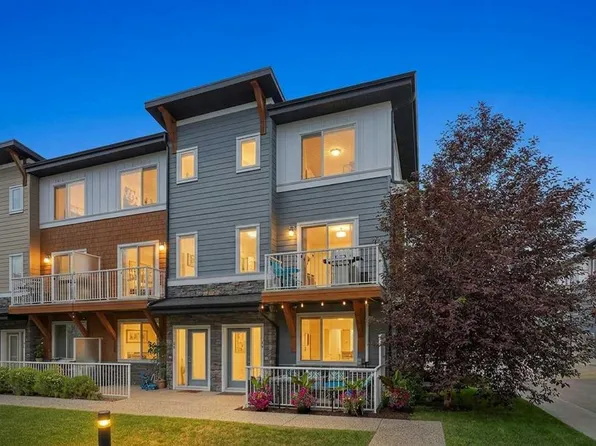 111 S Rainbow Falls Gate #18, Chestermere, AB T1X 0Z4