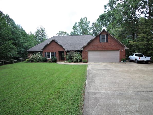 2067 Maple Springs Rd, Mantachie, MS 38855