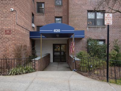 620 Pelham Rd APT 6B, New Rochelle, NY, 10805
