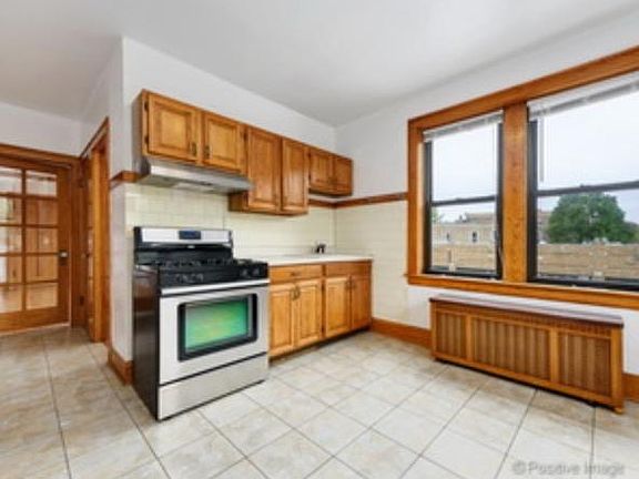 4th image of 2108 W Armitage Ave APT 2W