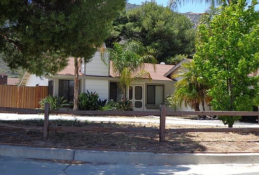 1st image of 15247 Lake Terrace Dr