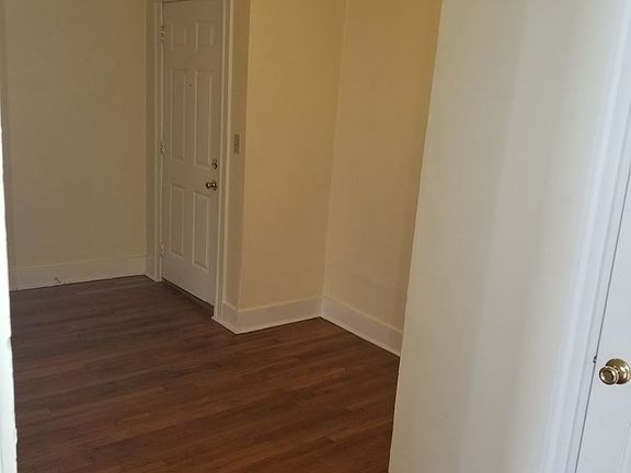 5th image of 64 Whitten St