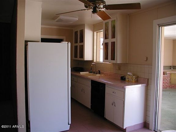 4th image of 5533 N 32nd Dr