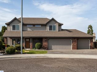 2909 S Irby Ct, Kennewick, WA 99337