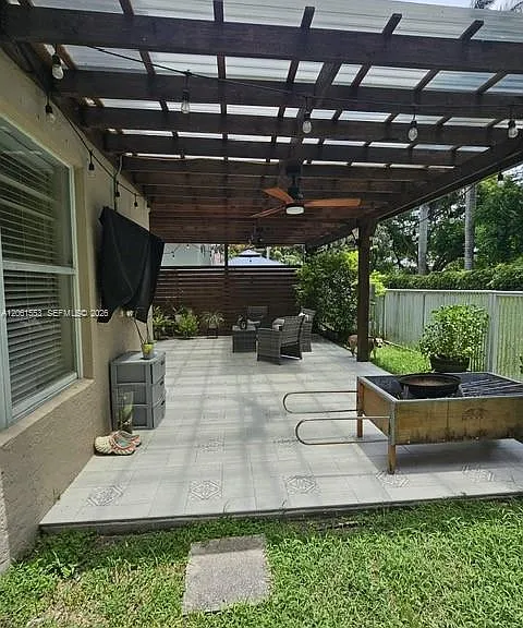 17728 SW 20th St — Photo 31