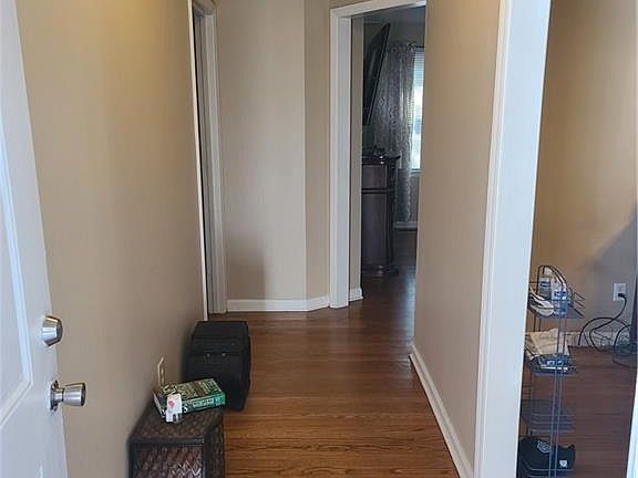 3rd image of 455 Deerpath Dr